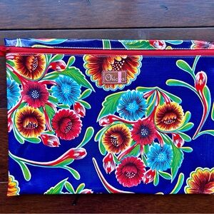 Chica Oil-Cloth Floral Pouch in Vibrant Blue